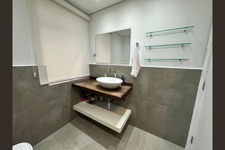 Apartamento à venda com 98m², 2 quartos e 1 vaga Apartamento à venda com 98m², 2 quartos e 1 vagaBanheiro