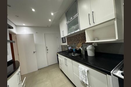 Apartamento à venda com 98m², 2 quartos e 1 vaga Apartamento à venda com 98m², 2 quartos e 1 vagaCozinha