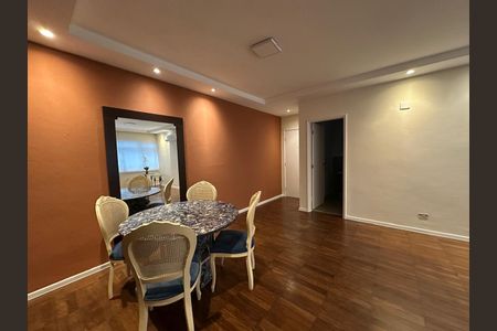 Apartamento à venda com 98m², 2 quartos e 1 vaga Apartamento à venda com 98m², 2 quartos e 1 vagaSala