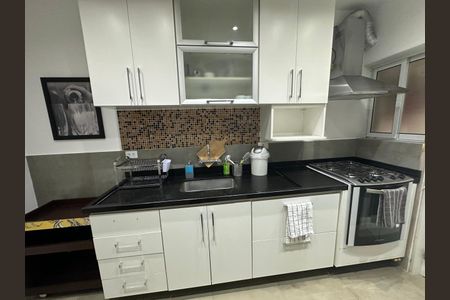 Apartamento à venda com 98m², 2 quartos e 1 vaga Apartamento à venda com 98m², 2 quartos e 1 vagaCozinha