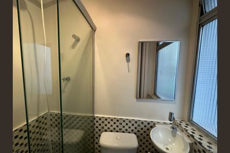 Apartamento à venda com 98m², 2 quartos e 1 vaga Apartamento à venda com 98m², 2 quartos e 1 vagaBanheiro