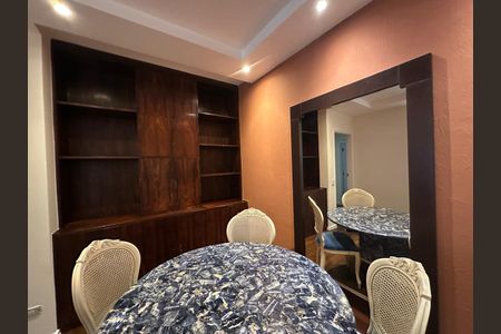 Apartamento à venda com 98m², 2 quartos e 1 vaga Apartamento à venda com 98m², 2 quartos e 1 vagaSala