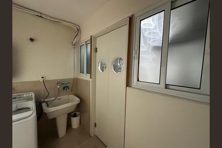 Apartamento à venda com 98m², 2 quartos e 1 vaga Apartamento à venda com 98m², 2 quartos e 1 vagaÁrea de serviço
