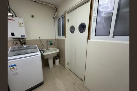 Apartamento à venda com 98m², 2 quartos e 1 vaga Apartamento à venda com 98m², 2 quartos e 1 vagaÁrea de serviço
