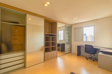 Apartamento para alugar com 132m², 3 quartos e 2 vagas