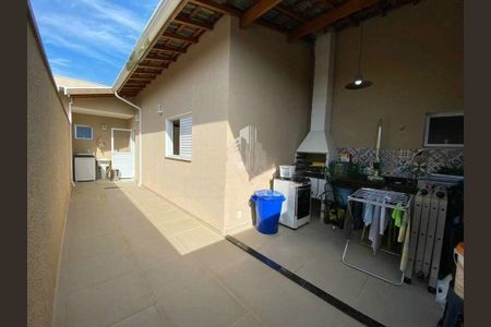 Casa à venda com 135m², 3 quartos e 2 vagas
