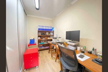 Casa à venda com 135m², 3 quartos e 2 vagas