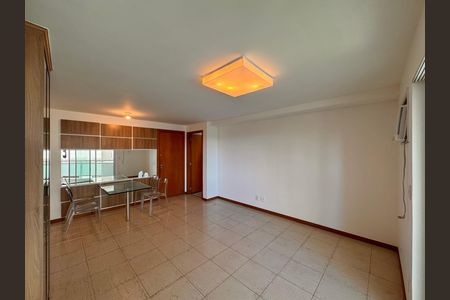 Sala de apartamento para alugar com 2 quartos, 74m² em Barra da Tijuca, Rio de Janeiro