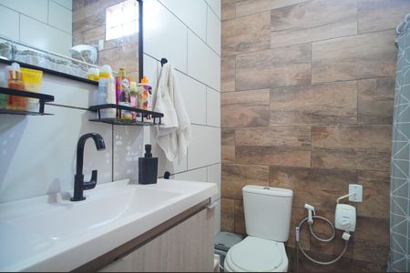 Casa à venda com 90m², 3 quartos e 3 vagasBanheiro