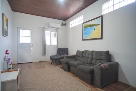 Sala de casa à venda com 3 quartos, 90m² em Santos Dumont, São Leopoldo