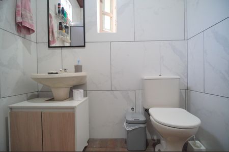 Casa à venda com 90m², 3 quartos e 3 vagasBanheiro 2