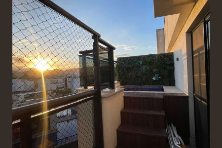 Apartamento à venda com 146m², 4 quartos e 2 vagasÁrea externa