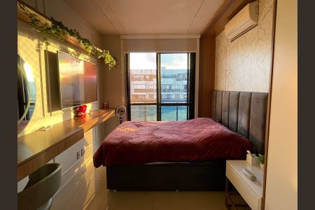 Apartamento à venda com 146m², 4 quartos e 2 vagasQuarto 