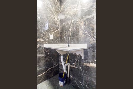 Apartamento à venda com 67m², 2 quartos e 2 vagas Apartamento à venda com 67m², 2 quartos e 2 vagasBanheiro da Suíte