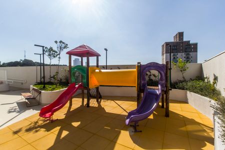 Apartamento à venda com 67m², 2 quartos e 2 vagas Apartamento à venda com 67m², 2 quartos e 2 vagasÁrea comum - Playground