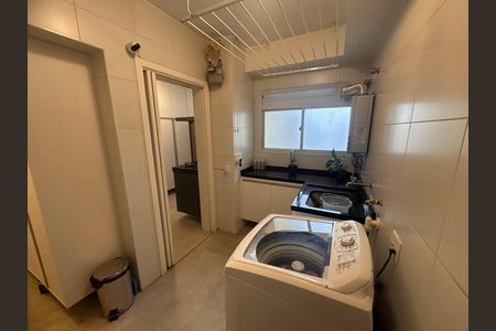 Apartamento à venda com 178m², 4 quartos e 3 vagasLavanderia