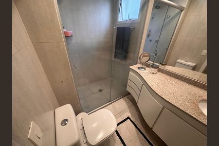 Apartamento à venda com 178m², 4 quartos e 3 vagasBanheiro 2
