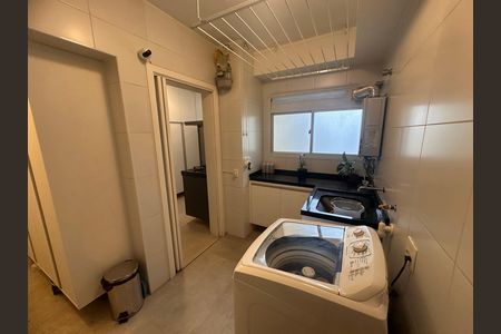 Apartamento à venda com 178m², 4 quartos e 3 vagasLavanderia
