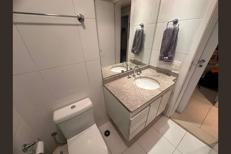 Apartamento à venda com 178m², 4 quartos e 3 vagasBanheiro 3