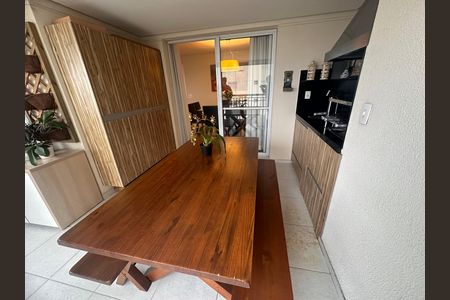 Apartamento à venda com 178m², 4 quartos e 3 vagasVaranda