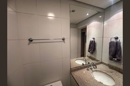Apartamento à venda com 178m², 4 quartos e 3 vagasBanheiro 3