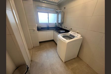 Apartamento à venda com 178m², 4 quartos e 3 vagasLavanderia