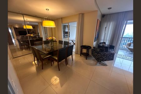 Apartamento à venda com 178m², 4 quartos e 3 vagasSala
