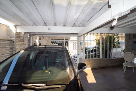 Garagem de casa à venda com 3 quartos, 88m² em Vila Central, São Paulo