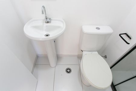 Apartamento para alugar com 32m², 2 quartos e sem vaga Apartamento para alugar com 32m², 2 quartos e sem vagaBanheiro
