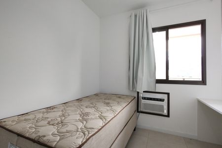 Apartamento para alugar com 77m², 3 quartos e 1 vagaQuarto 2 - Armários