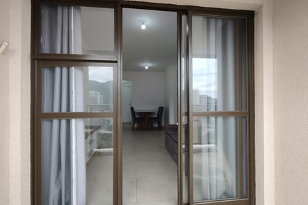 Apartamento para alugar com 77m², 3 quartos e 1 vagaVaranda