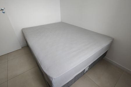 Apartamento para alugar com 77m², 3 quartos e 1 vagaQuarto 3 - Armários