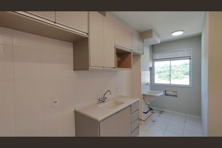 Apartamento para alugar com 55m², 2 quartos e 1 vaga Apartamento para alugar com 55m², 2 quartos e 1 vagaCozinha e Área de Serviço