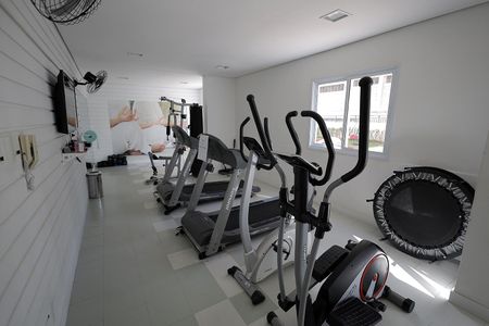 Apartamento para alugar com 47m², 2 quartos e 1 vaga Apartamento para alugar com 47m², 2 quartos e 1 vagaÁrea comum - Academia