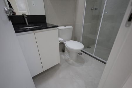 Apartamento para alugar com 47m², 2 quartos e 1 vaga Apartamento para alugar com 47m², 2 quartos e 1 vagaBanheiro