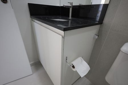 Apartamento para alugar com 47m², 2 quartos e 1 vaga Apartamento para alugar com 47m², 2 quartos e 1 vagaBanheiro