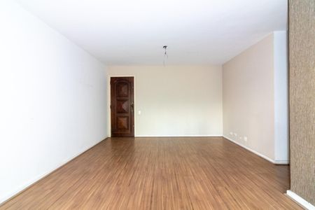 Apartamento à venda com 114m², 3 quartos e 1 vaga Apartamento à venda com 114m², 3 quartos e 1 vagaSala