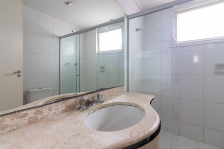 Apartamento à venda com 114m², 3 quartos e 1 vaga Apartamento à venda com 114m², 3 quartos e 1 vagaBanheiro da Suíte