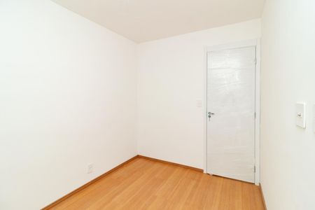 Quarto 2 de apartamento para alugar com 2 quartos, 44m² em Vila Gustavo, São Paulo