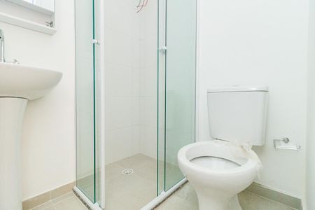 Banheiro de apartamento para alugar com 2 quartos, 44m² em Vila Gustavo, São Paulo