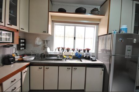 Casa à venda com 160m², 3 quartos e 2 vagasCozinha