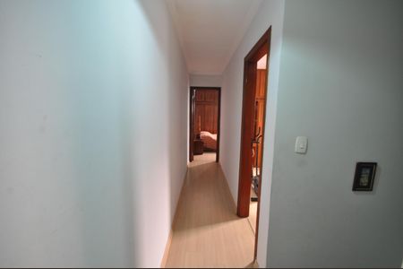 Casa à venda com 160m², 3 quartos e 2 vagasCorredor