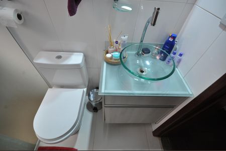 Casa à venda com 160m², 3 quartos e 2 vagasBanheiro 2