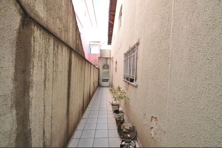Casa à venda com 160m², 3 quartos e 2 vagasCorredor