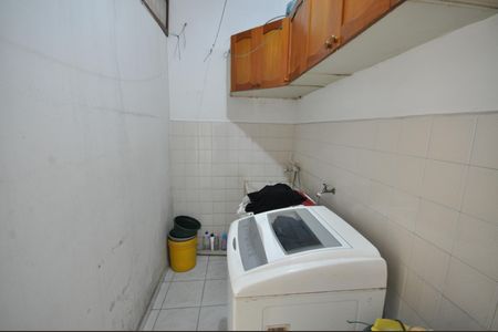 Casa à venda com 160m², 3 quartos e 2 vagasÁrea de Serviço