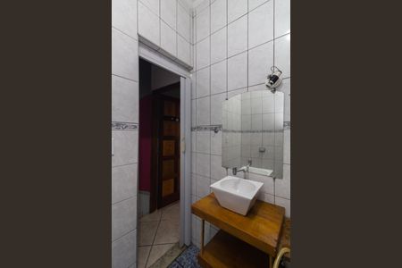 Casa para alugar com 230m², 3 quartos e 2 vagasBanheiro 2
