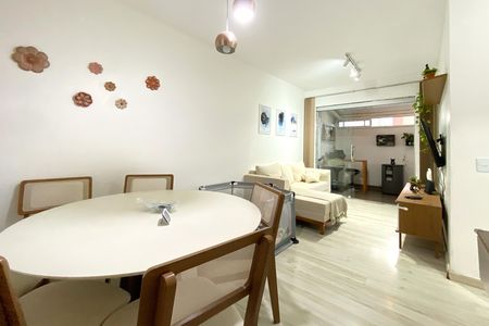 Apartamento à venda com 130m², 3 quartos e 1 vaga Apartamento à venda com 130m², 3 quartos e 1 vagaSala