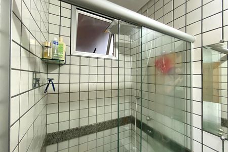 Apartamento à venda com 130m², 3 quartos e 1 vaga Apartamento à venda com 130m², 3 quartos e 1 vagaBanheiro da Suíte 1