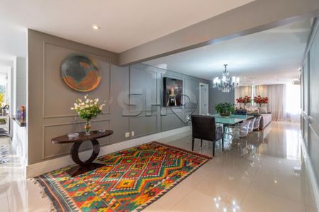Apartamento à venda com 1033m², 4 quartos e 1 vaga