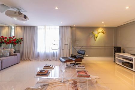 Apartamento à venda com 1033m², 4 quartos e 1 vaga